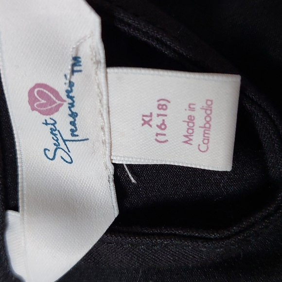 Secret Treasures Robe - Picture 2 of 10